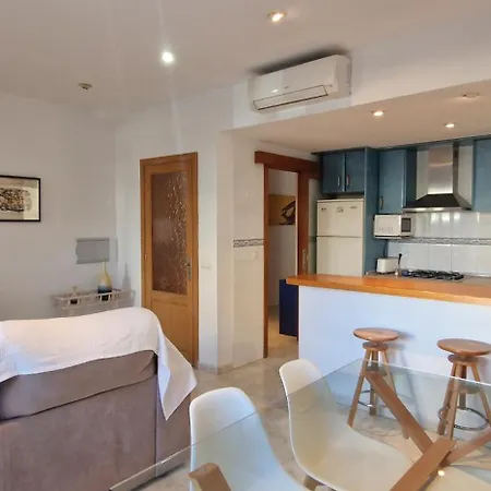 Cerca De La Playa Con Terraza شقة
